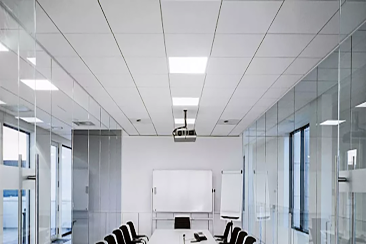 Trần nhôm Clip-in 600x600 tại những không gian phòng họp, tạo ra không gian hài hòa, hiện đại